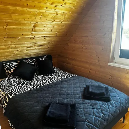 Semesterbostad Nad Jeziorem Radunskim